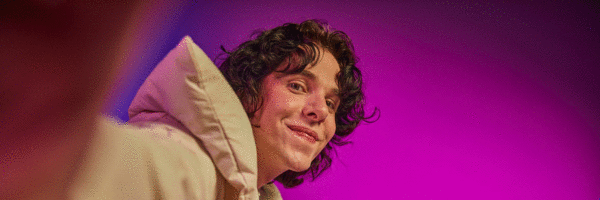 Como cobrar parcerias de divulgação quando você está começando